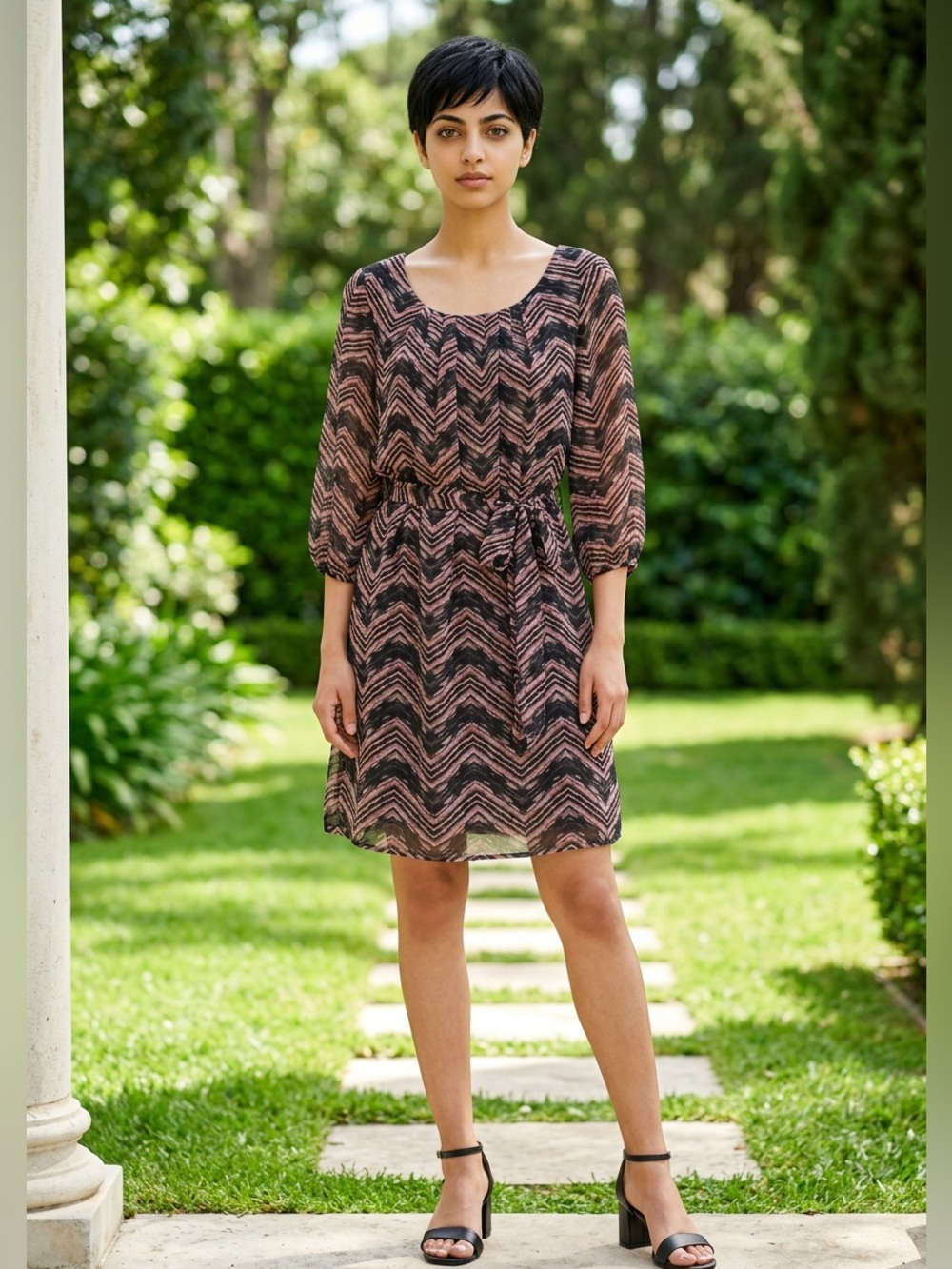 Lily Rose Long Sleeve Chevron Dress - Black and Pink small
